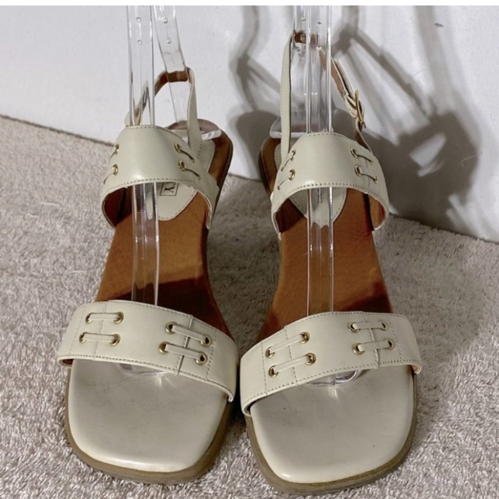 SOLD-Vintage Infinity Ivory Thick Strap Chunky Heel Sandals 8 - Picture 11 of 11